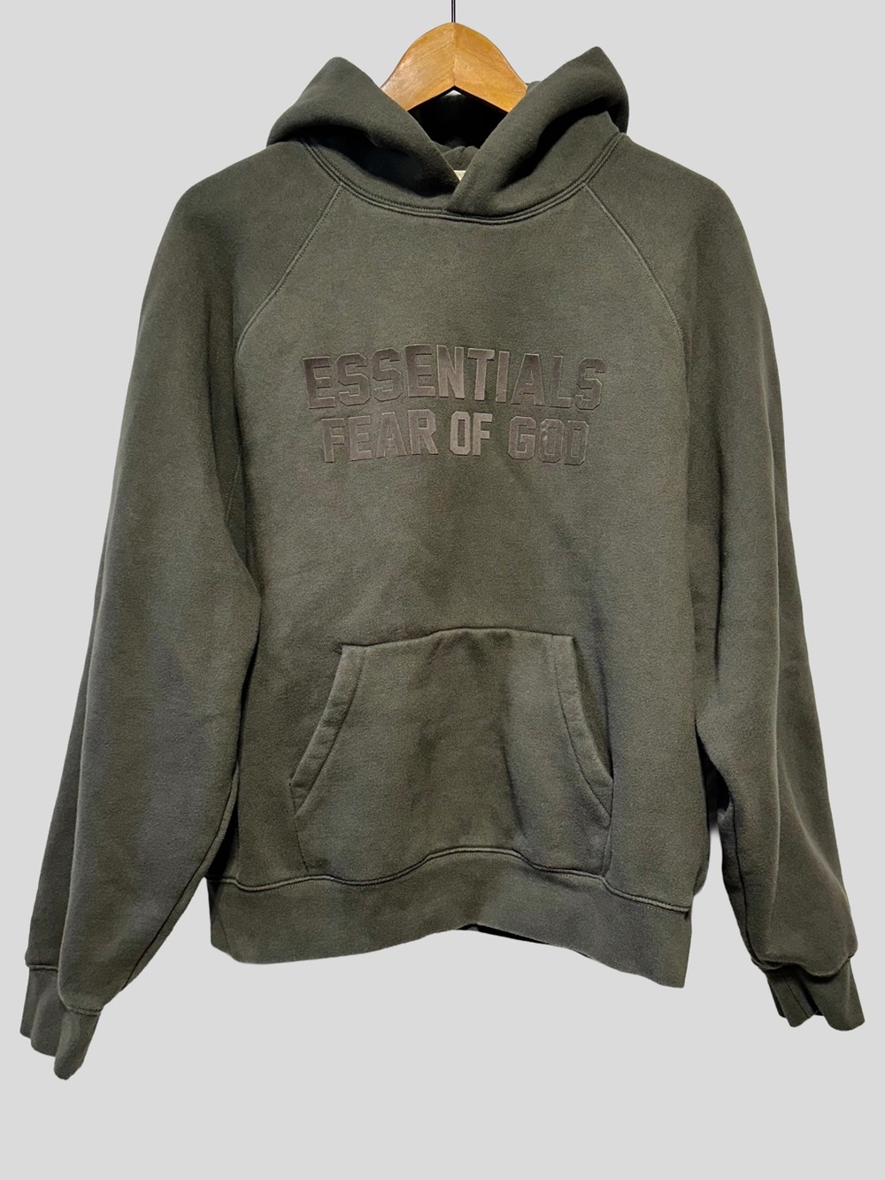 ESSENTIALS FEAR OF GOD Hoodie Olive Logo Streetwear Minimalist